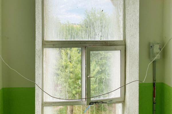 Before: Before and after full exterior cleaning of a Fairhaven residence